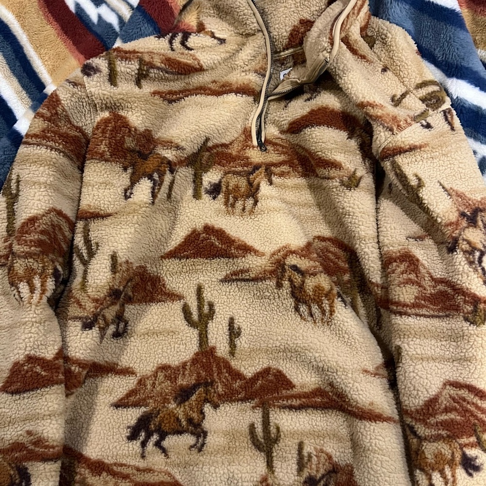 Old Navy Men’s Sherpa Quarter-Zip Sweater with Western Desert Print